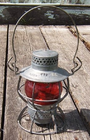 Short-globe railroad lantern